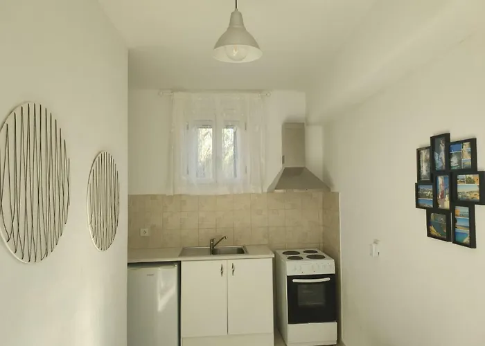 Katerina & Joanna Milos